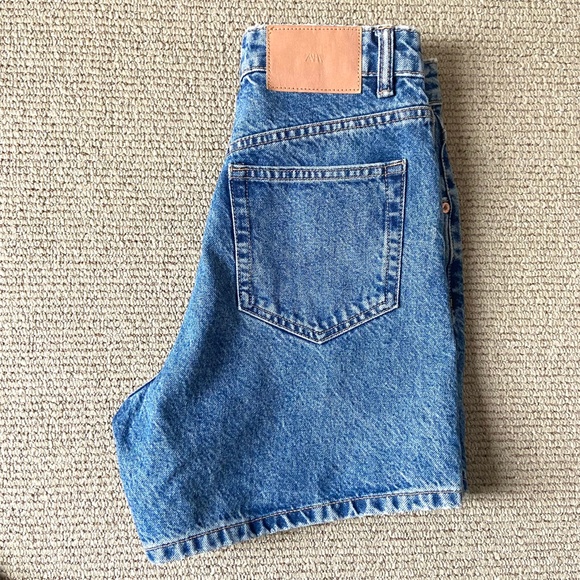 High-Waisted Jean Shorts - Picture 2 of 3